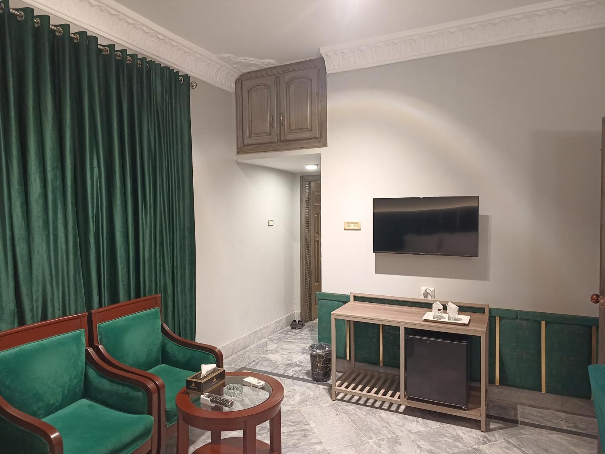 Vip Express Hotel Peshawar Eksteriør billede
